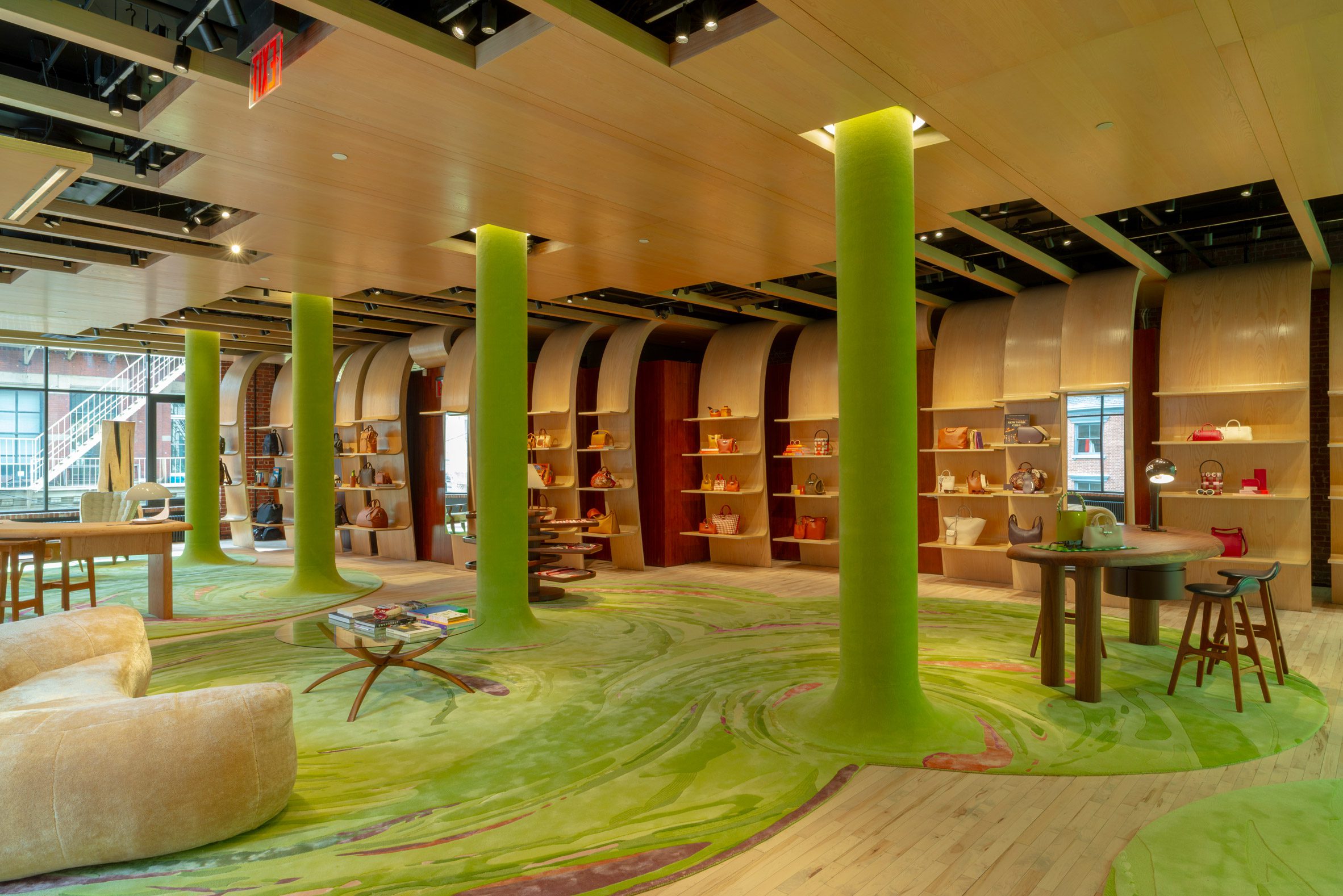 01 Cover - Longchamp Soho 3