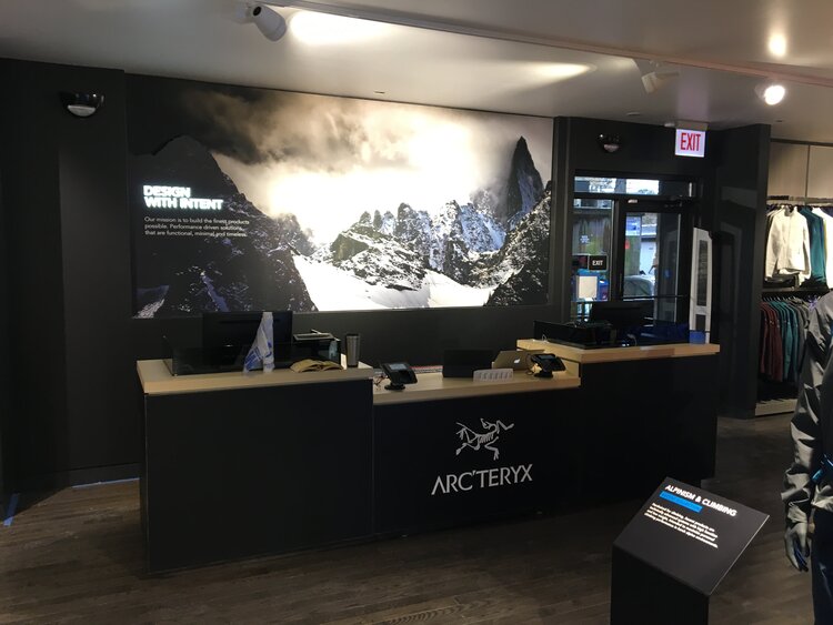 Arc’Teryx Service Counter